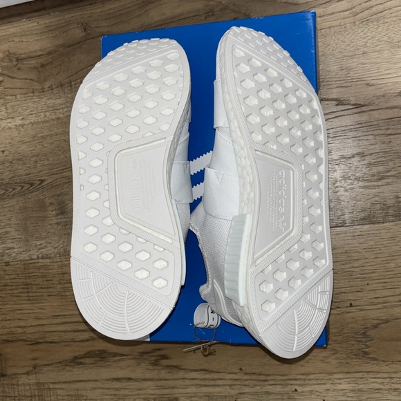 NWT Wmns Adidas NMD_R1 'White Almost Lime’ size 7.5 - Picture 8 of 11